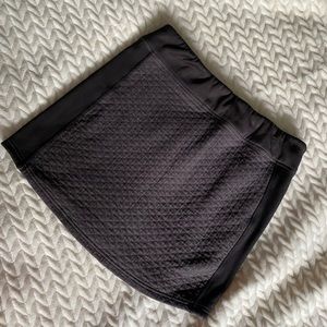North River quilted pull on skirt